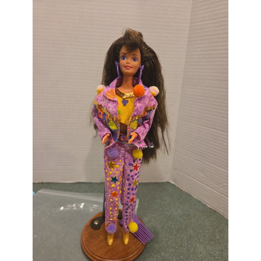 1991 Paint and Dazzle Barbie Doll Brunette